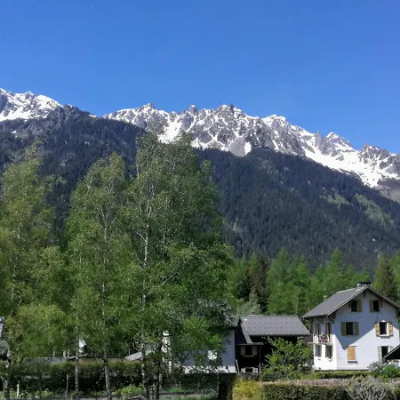 Хостел Le Chamoniard Volant *