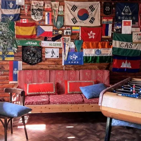 Le Chamoniard Volant Хостел *