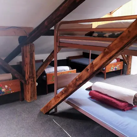 Хостел Le Chamoniard Volant Шамони