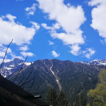 Le Chamoniard Volant ホステル *